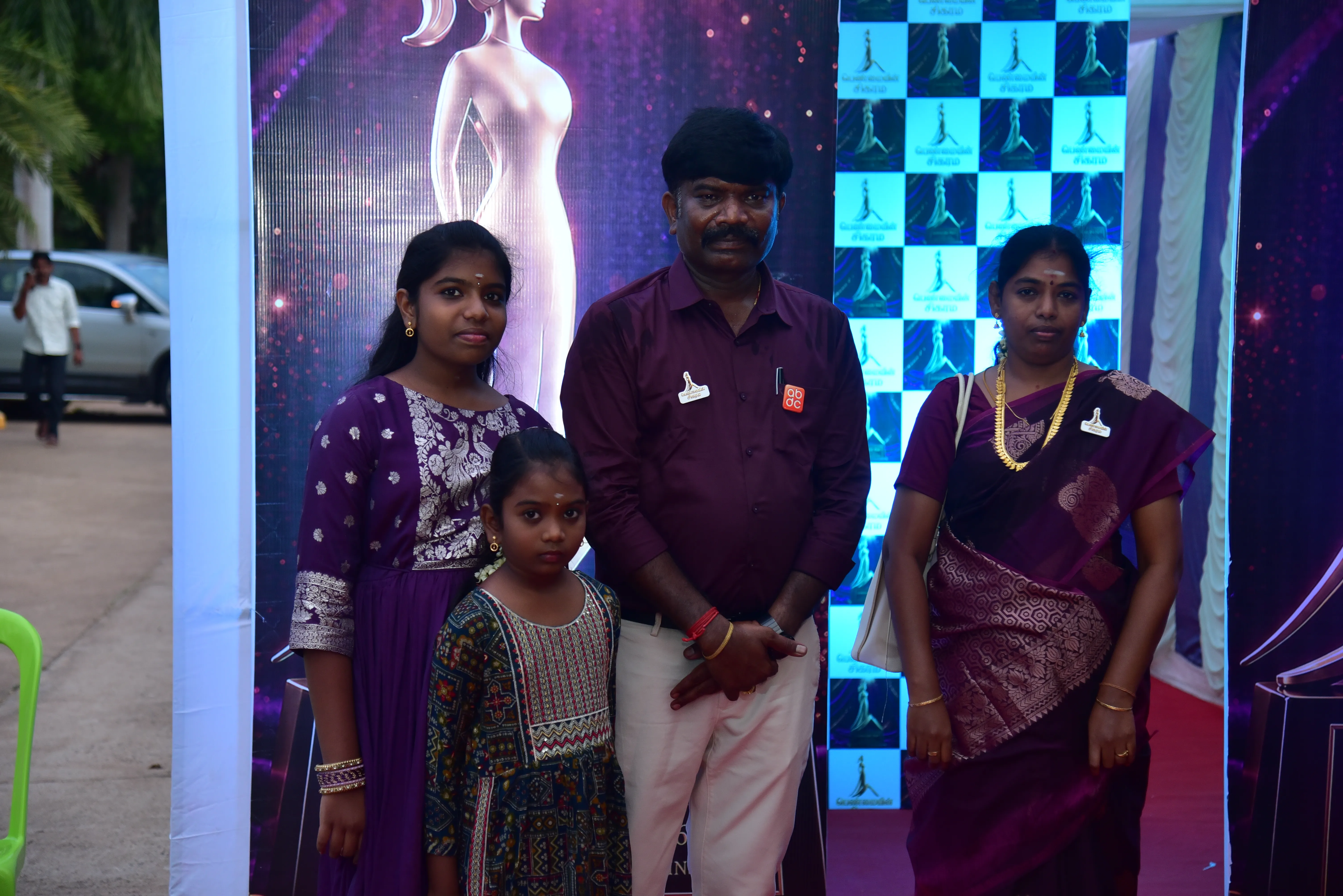 Penmaiyin Sigaram - Photo 40