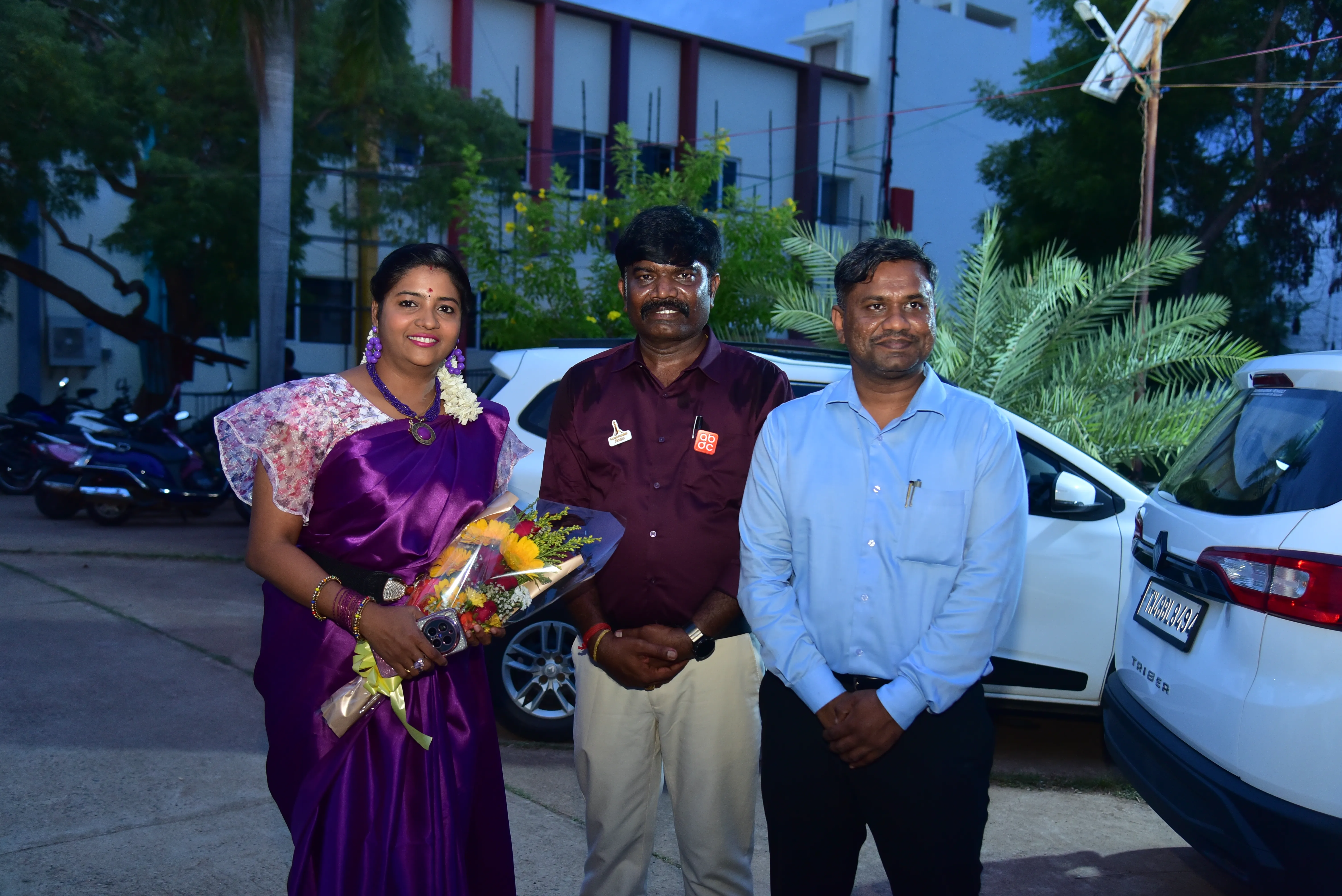 Penmaiyin Sigaram - Photo 53