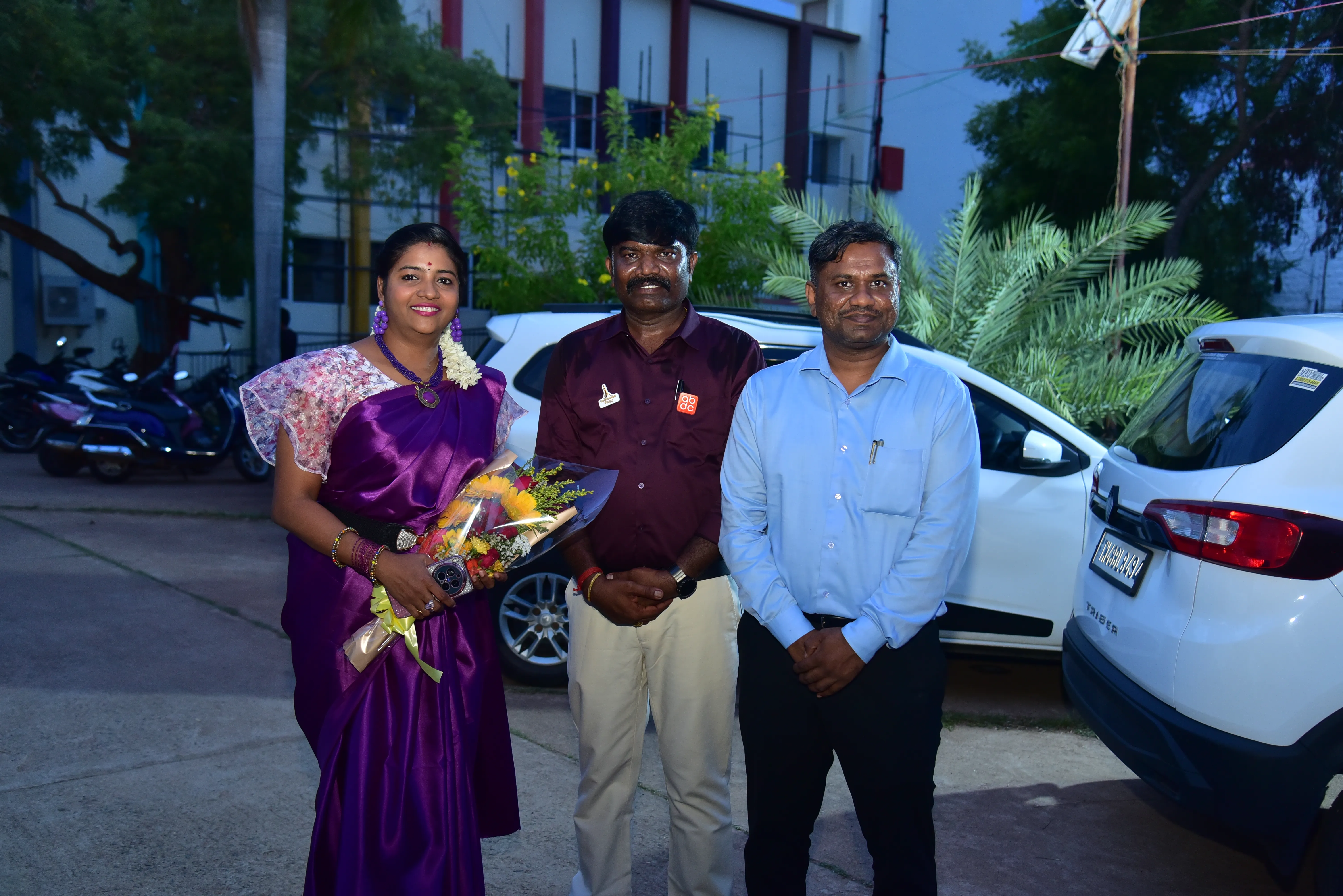Penmaiyin Sigaram - Photo 54