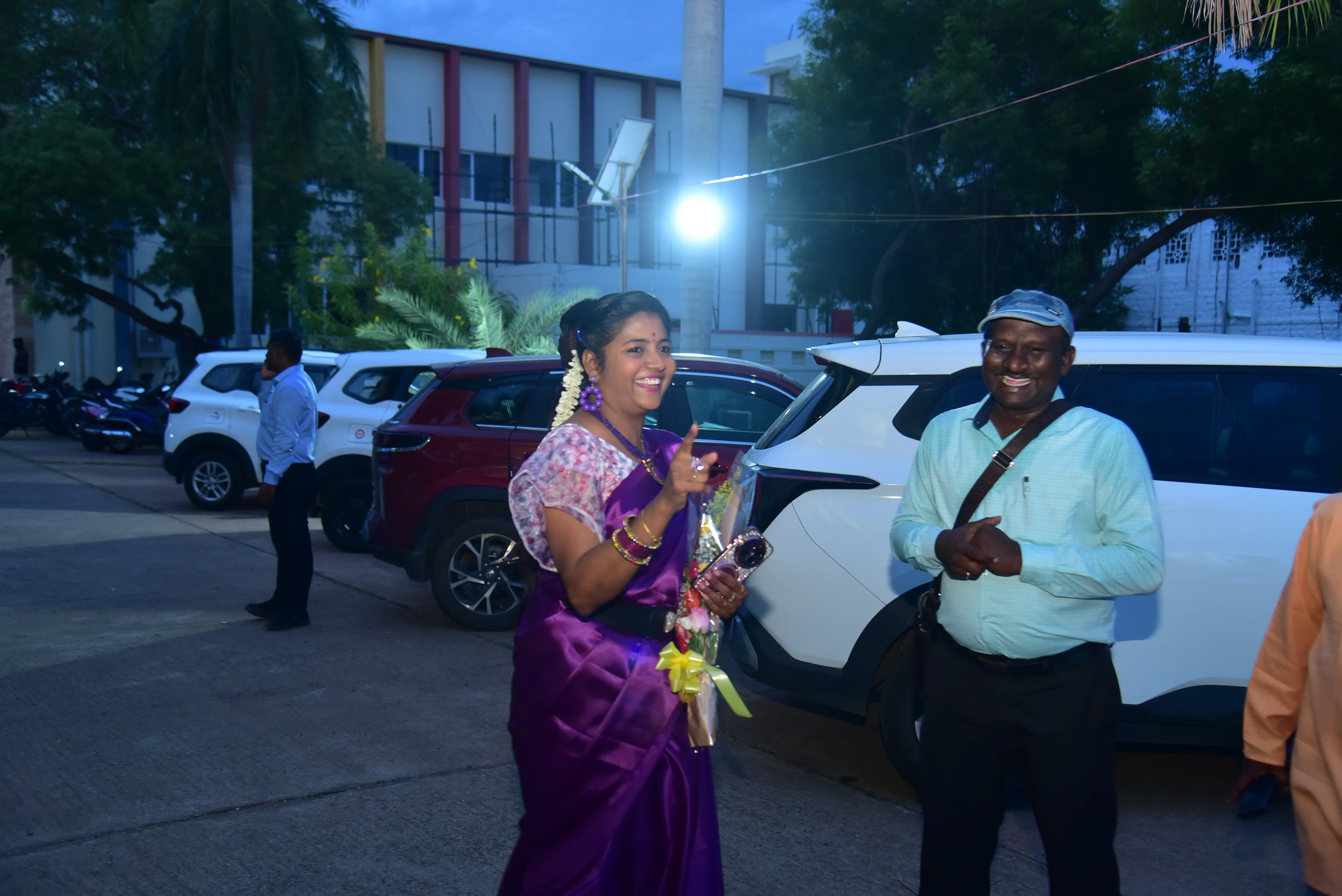 Penmaiyin Sigaram - Photo 56