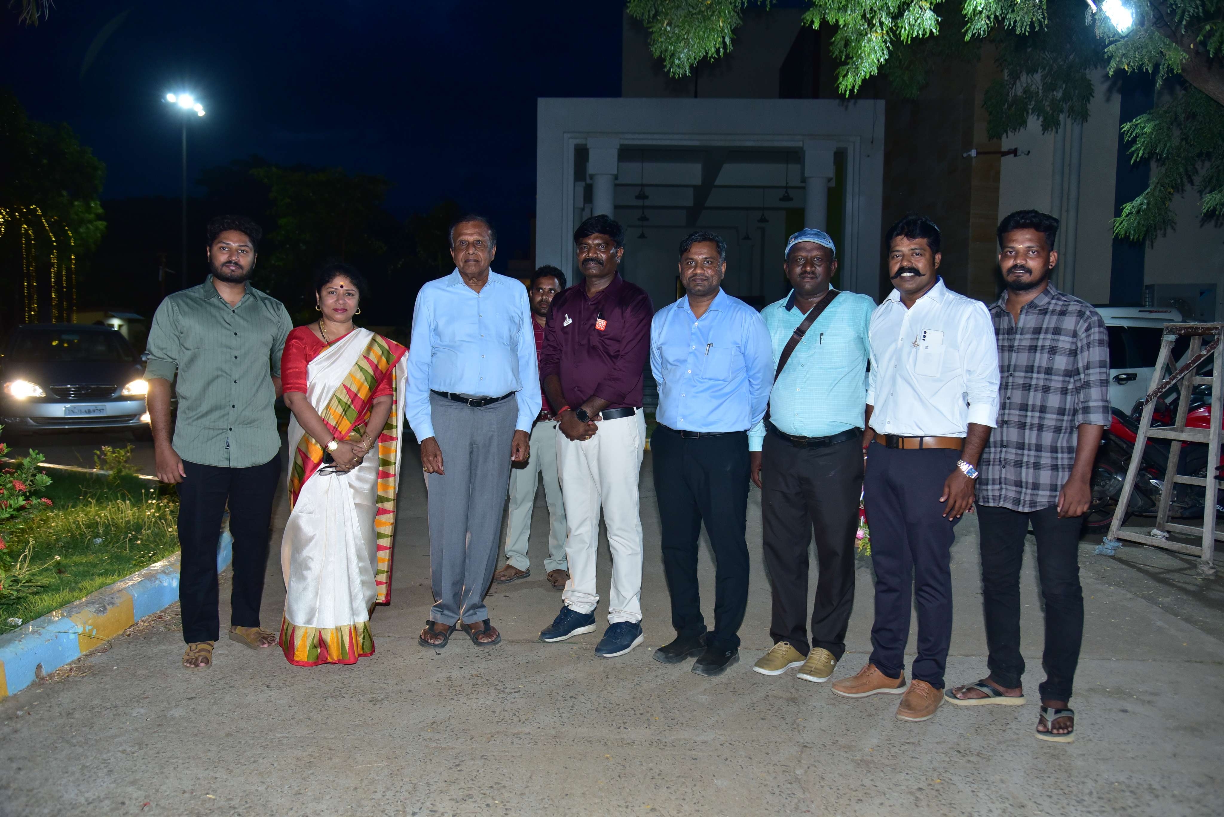 Penmaiyin Sigaram - Photo 33