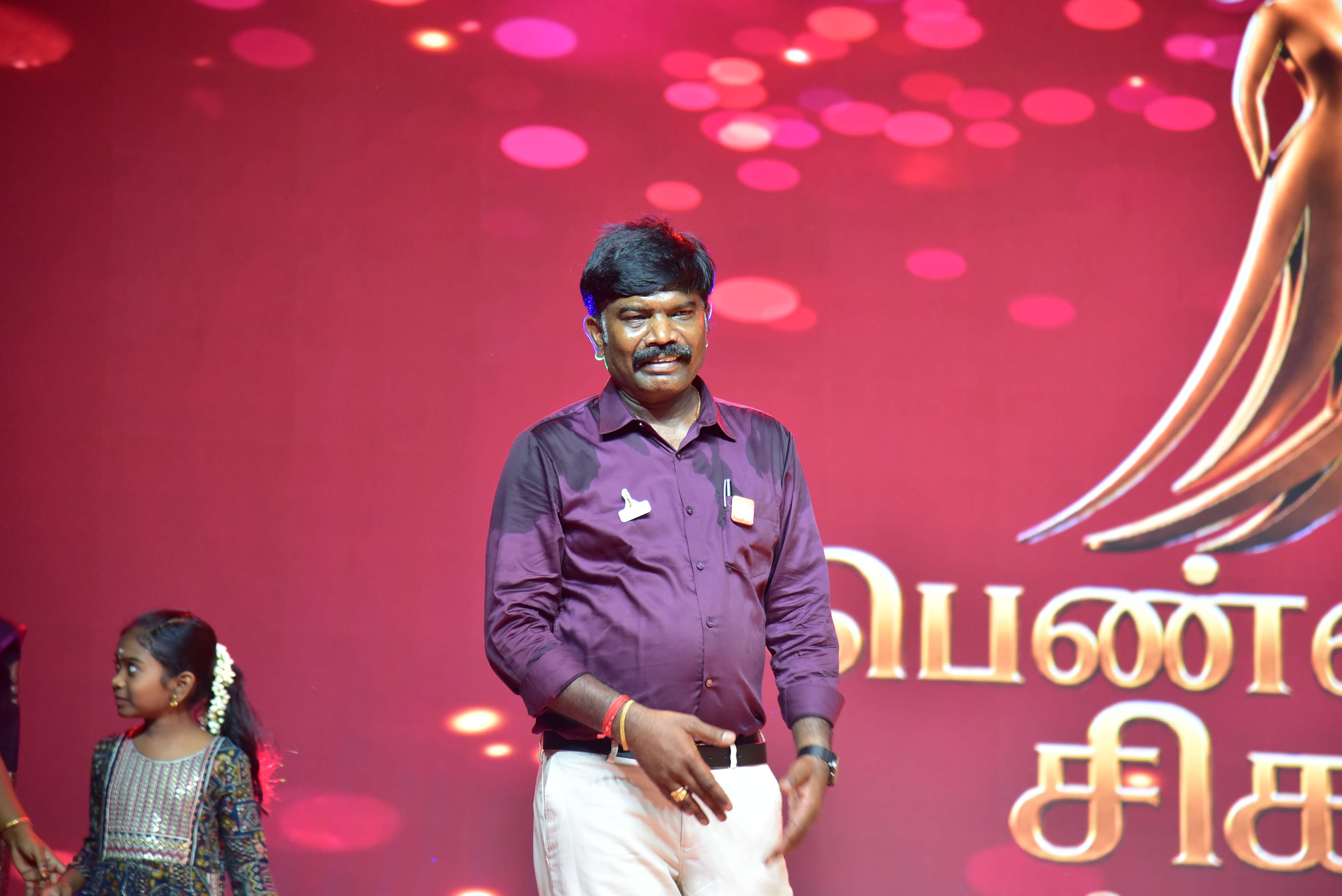 Penmaiyin Sigaram - Photo 41