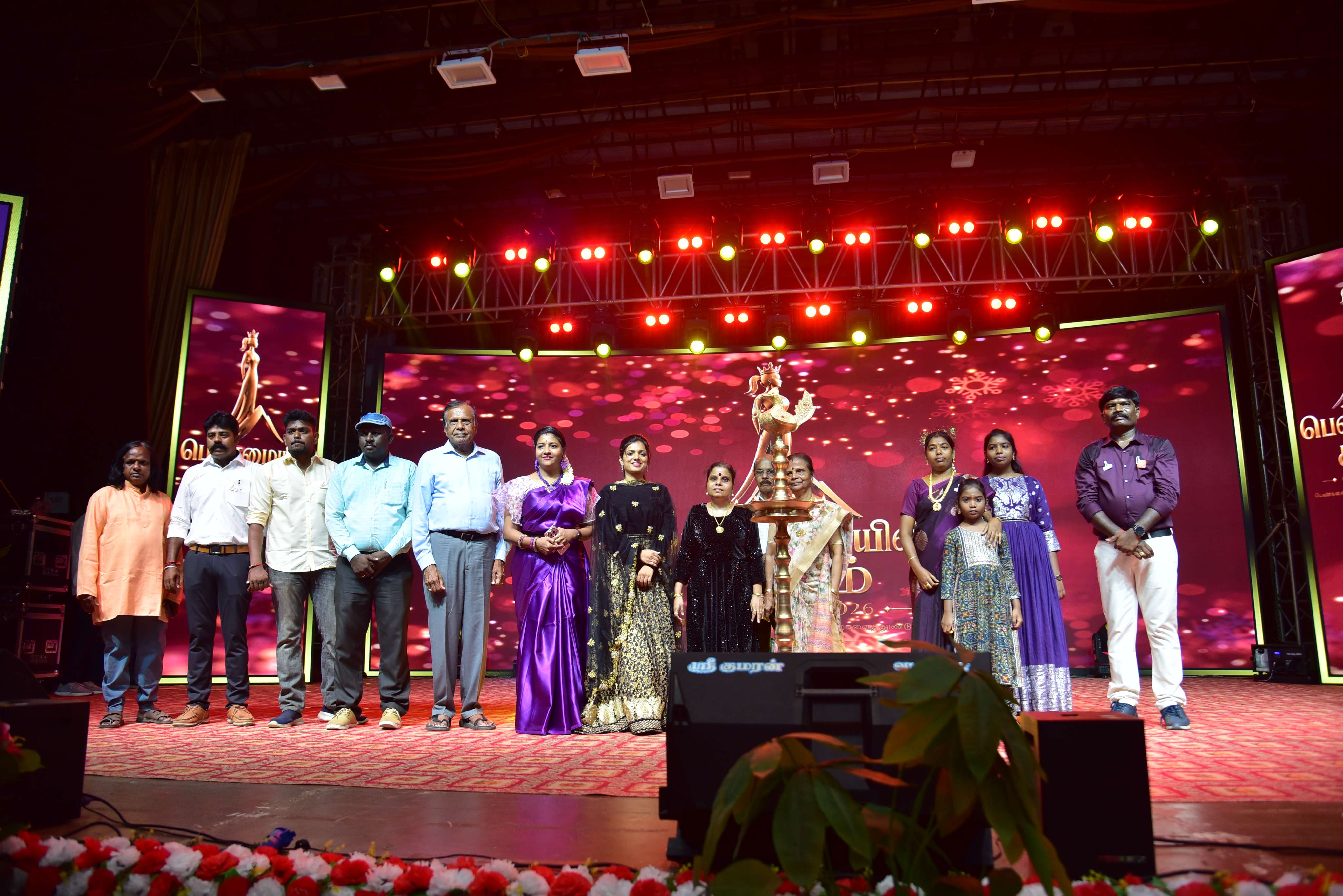 Penmaiyin Sigaram - Photo 66