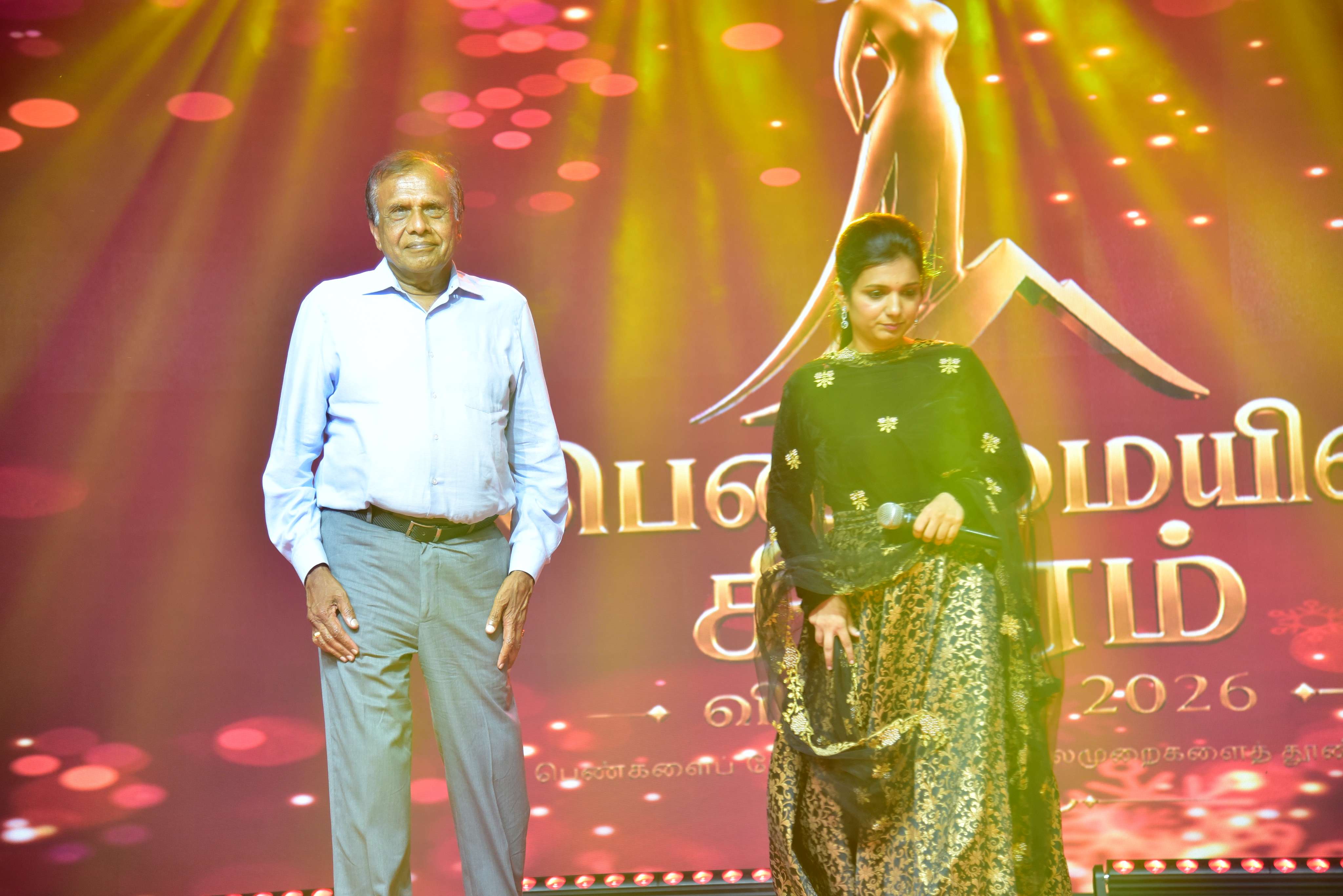 Penmaiyin Sigaram - Photo 127